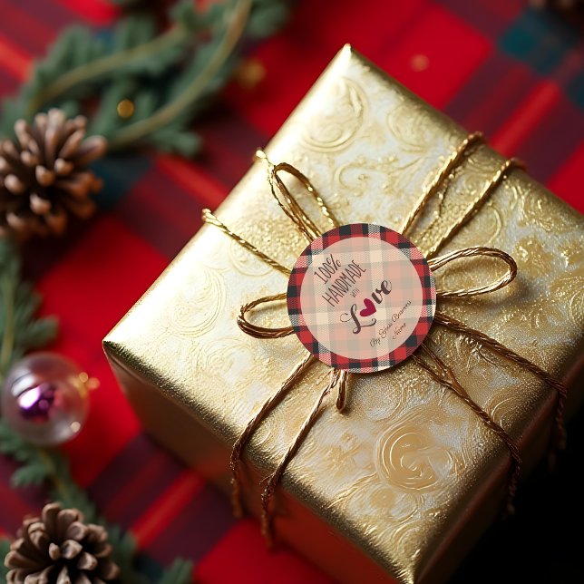 Adesivo Redondo Cute Red Classic Tartan Handmade with Love Quote  (Cute Red Classic Tartan Handmade with Love Quote Classic Round Stickers.)