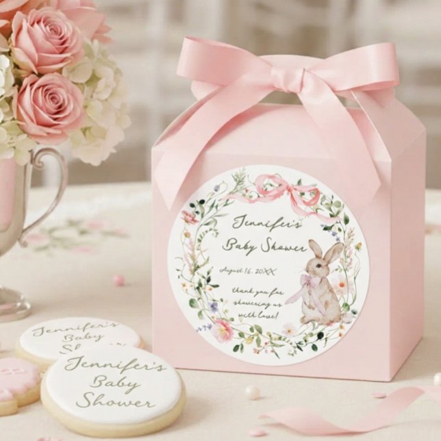 Adesivo Redondo Cute Storybook Bunny Wildflower Wreath Baby Shower (Criador carregado)