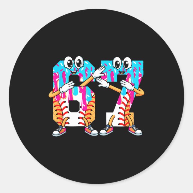 Adesivo Redondo Dabbing Baseball Ice Cream Drip Number 67 Birthday (Frente)