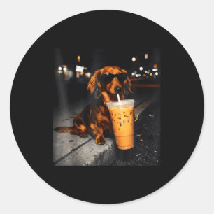 Adesivo Redondo Dachshund engraçado bebendo café gelado meme de ca