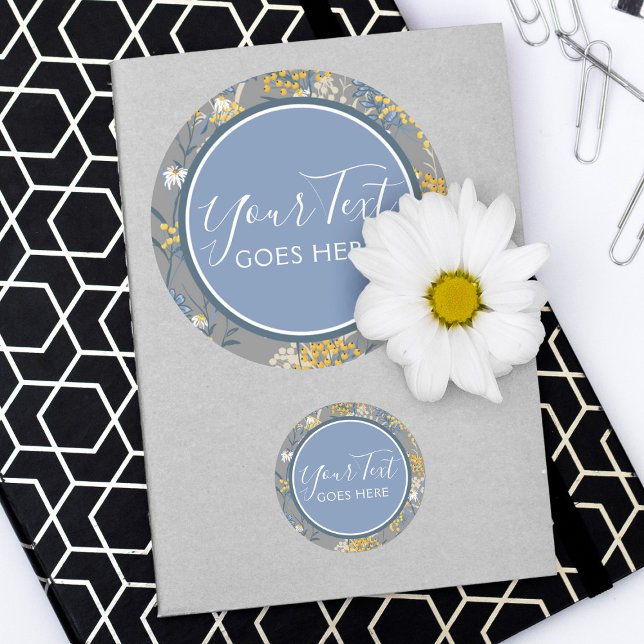 Adesivo Redondo Daisy Wildflower & Yellow Rowan Berries Botânico (Criador carregado)