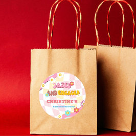 Adesivo Redondo Decoração de Despedida de Solteira Atordoada e Com