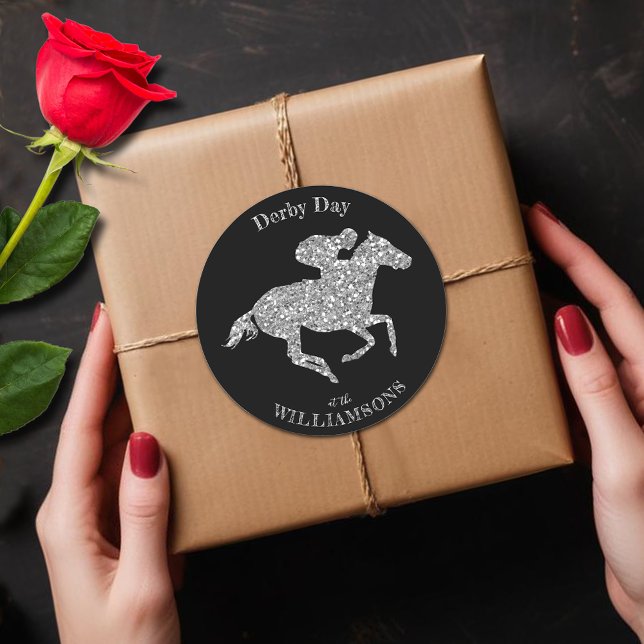 Adesivo Redondo Derby Silver Racecavalo a Preto (Silver faux glitter racehorse  Derby round black stickers)