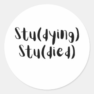 Adesivo Redondo Design de Estudante Engraçado Stu(Morrendo) Stu(Mo