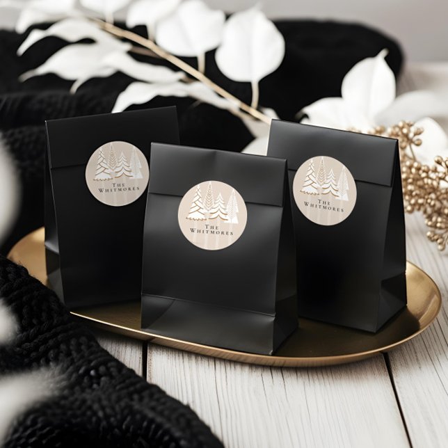 Adesivo Redondo Design de Natal Evergreen Personalizado (Personalized Elegant Evergreen Christmas Design Classic Round Sticker)