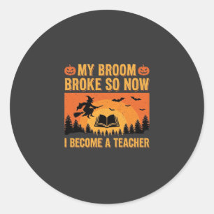 Adesivo Redondo Design engraçado de professora de Halloween vassou