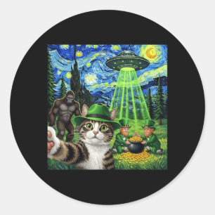 Adesivo Redondo Dia de São Patrício Bigfoot Leprechaun Gato OVNI E