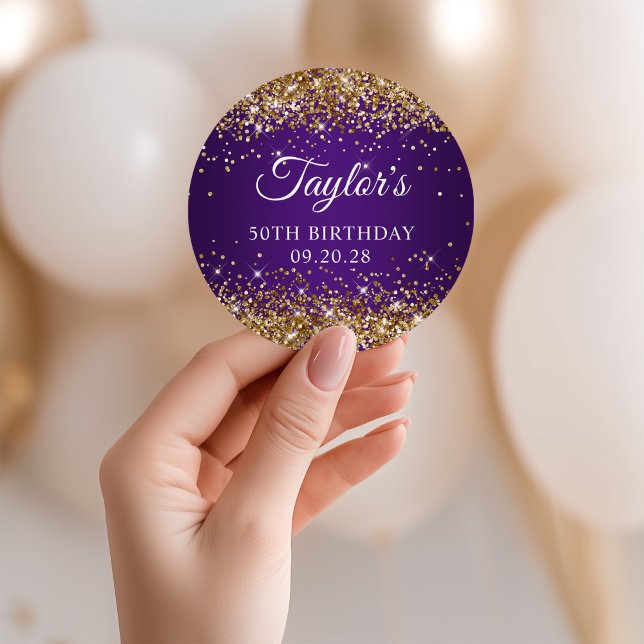 Adesivo Redondo Dourada Glitter Royal Purple 50º Aniversário (Gold Glitter Royal Purple 50th Birthday Classic Round Sticker)