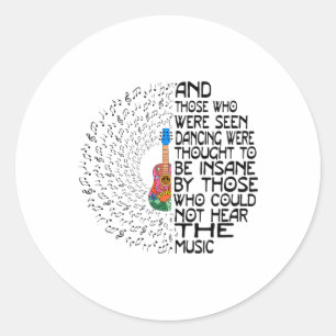 Adesivo Redondo E Pensava-Se Que Aqueles Que Eram Vistos A Dançar.