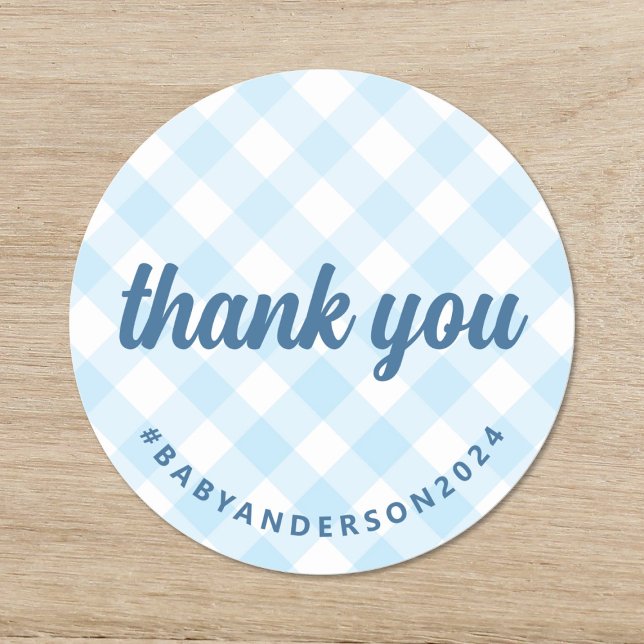 Adesivo Redondo É um rapaz Obrigado Chá de fraldas Gingham (Criador carregado)