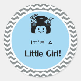 Adesivo Redondo É uma garota azul, cinza com adesivos.