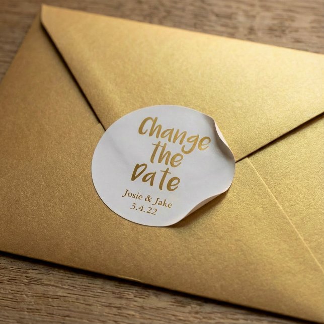 Adesivo Redondo efeito Dourado e preto "Alterar a Data" (Gold effect and black "Change the Date" Classic Round Sticker.)