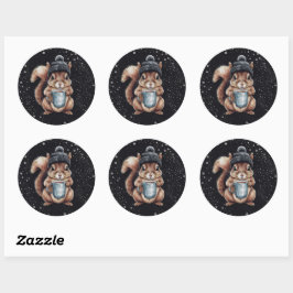 Adesivo Redondo Eichhörnchen mit Tasse und Schnee „Stay Warm“