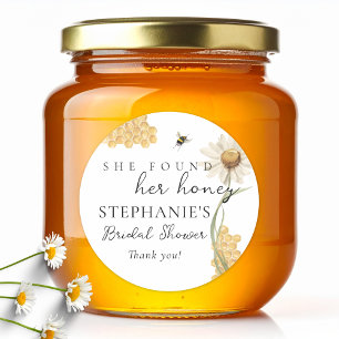 Adesivo Redondo Ela Encontrou Seu Mel Festa de Chá de Noiva Person