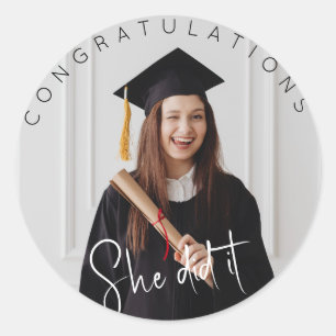 Adesivo Redondo Ela fez isso, foto, parabéns ao graduado