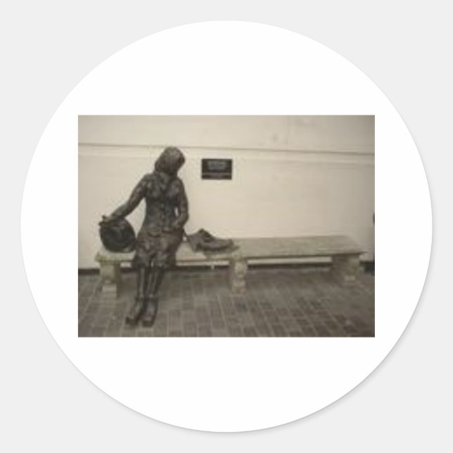Adesivo Redondo Eleanor Rigby (Frente)