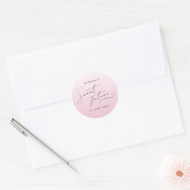Adesivo Redondo Elegant Blush Pink Ombre Script Sweet Sixteen (Envelope)