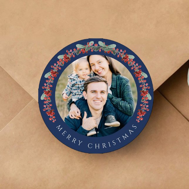 Adesivo Redondo Elegant Botanical Wreath Photo Christmas (Elegant Botanical Wreath Photo Christmas Classic Round Sticker)