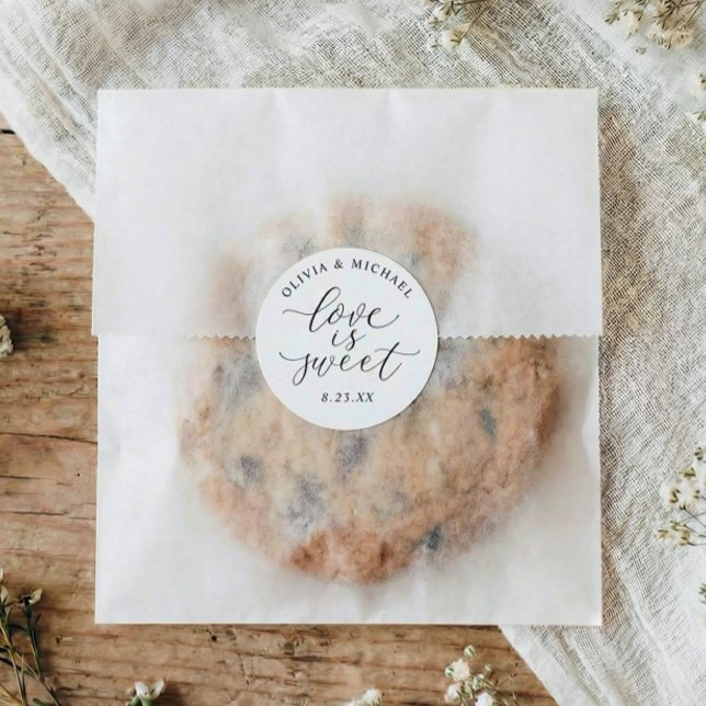 Adesivo Redondo Elegant Calligraphy Love is Sweet Wedding (Elegant love is sweet wedding or bridal shower favor stickers)