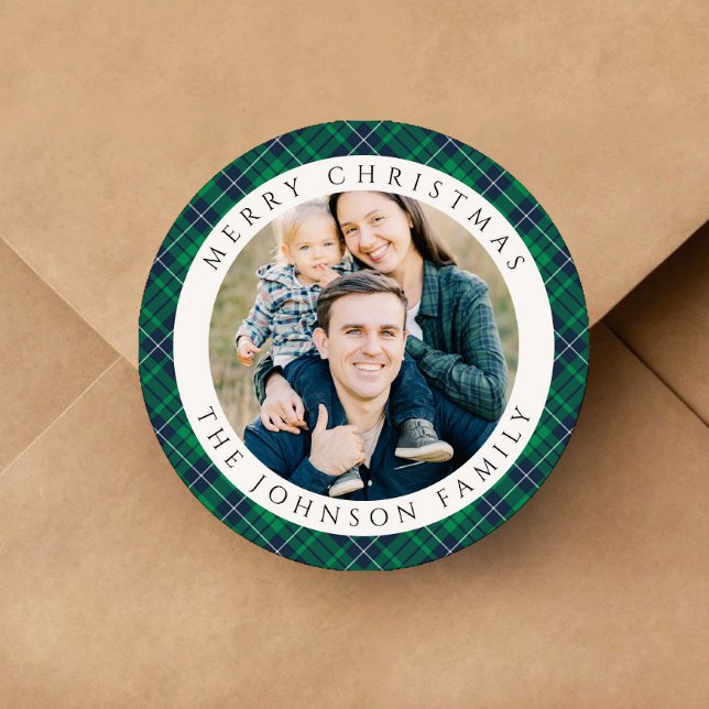 Adesivo Redondo Elegant Green Plaid Photo Christmas (Elegant Green Plaid Photo Christmas Classic Round Sticker)