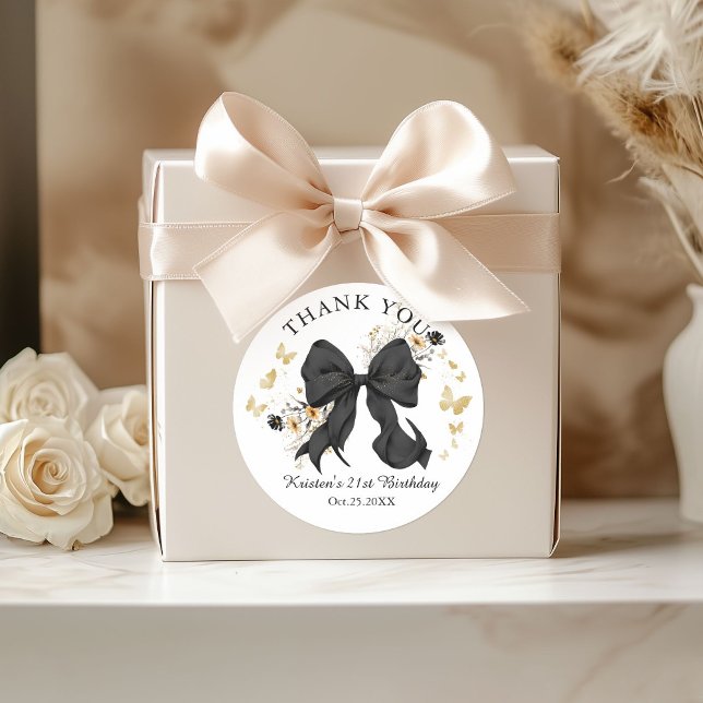 Adesivo Redondo Elegante Arco de coquete preto Flores selvagens Ob (Elegant Black Coquette Bow Thank you stickers)