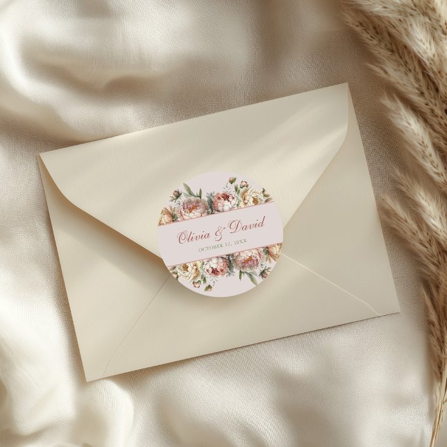 Adesivo Redondo Elegante Blush Dusty Rosa Peonies (Elegant Blush Dusty Rose Peonies Classic Round Sticker on a wedding envelope)