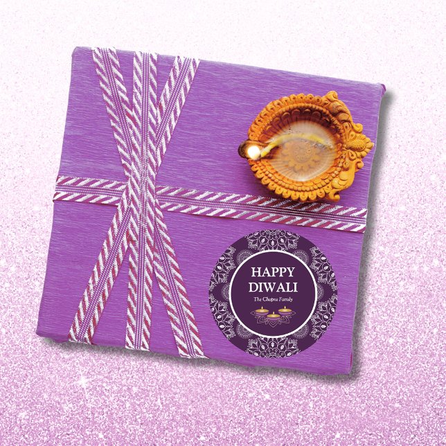 Adesivo Redondo Elegante mandala diyas hindu e púrpura diwali (Criador carregado)