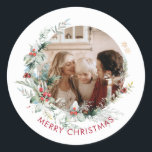 Adesivo Redondo Elegante Merry Christmas Wreath Classn Roun<br><div class="desc">O Elegante Merry Christmas aquarela estava sob os autocolantes de Natal. Trabalho de arte de aquarela com sua foto e texto.</div>