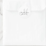 Adesivo Redondo Elegante Monograma Obrigado Favor De Casamento<br><div class="desc">Cinza Monograma Vedante de noiva inicial de noiva ou Vedante de envelope de convite para casamentos. Totalmente personalizável. Elke Clarke ©2009</div>