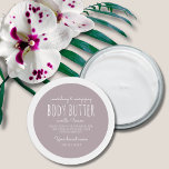 Adesivo Redondo Embalagem mínima simples manteiga lilac-body<br><div class="desc">Rótulo simples de manteiga lilac-body de embalagem minimalista. Você pode personalizá-lo com cor,  texto ou fonte de sua escolha.</div>