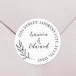 Adesivo Redondo Endereço de Casamento de Folhagem Elegante<br><div class="desc">Etiquetas de endereço redondo de casamento personalizadas para envelopes de casamento e salve as datas com design de folhagem elegante rústica com nome e endereço personalizados.</div>