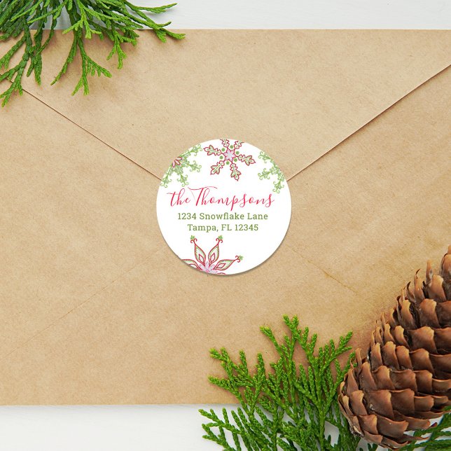 Adesivo Redondo Endereço de Devolução de Natal Flocos de Neve Colo (Whimsical red and green Christmas snowflake circle return address label. )