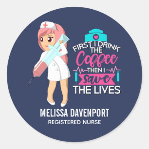 Adesivo Redondo Enfermeira Engraçada Dizendo com Grande Agulha hip
