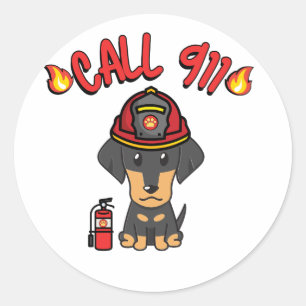 Adesivo Redondo Engraçado cão Dachshund é um bombeiro