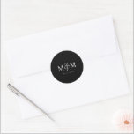 Adesivo Redondo Envelope de Casamento Elegante Negro do Monograma<br><div class="desc">Selo de palhetas redondas clássico de envelope elegante preto monograma moderno</div>