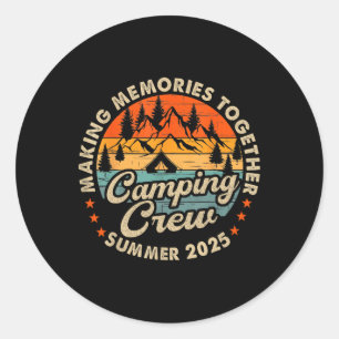 Adesivo Redondo Equipe de Primos Retrô 2025 Camping Primos Verão 2