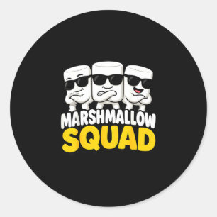 Adesivo Redondo Equipe Marshmallow fazendo s'mores na fogueira do 