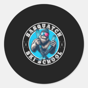 Adesivo Redondo Escola de Esqui Sasquatch Bigfoot Engraçado Esquia