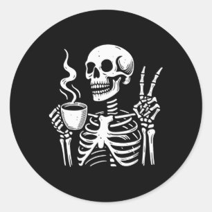 Adesivo Redondo Esqueleto Bebendo Café Sinal de Paz Gótico Hallowe