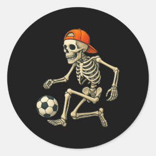 Adesivo Redondo Esqueleto Jogando Futebol Gráfico de Halloween