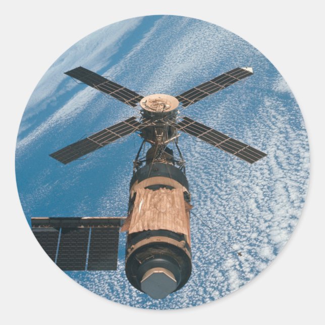 Adesivo Redondo Estação Espacial Skylab (Frente)