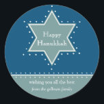 Adesivo Redondo Estrelo de Mensagens de Presente de David Hanukkah<br><div class="desc">Melhor Prêmio de hoje - 7 de outubro de 2010 Uma Estrela de David esboçada por pontos brancos serve como quadro para sua mensagem pessoal de feriado. Que adesivo de Chanucá excelente para colocar presentes para o professor do seu filho, o carteiro, o porteiro ou o entregador. Disponível em cores...</div>