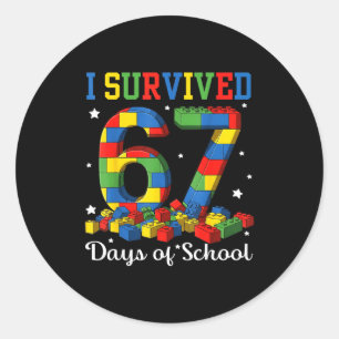 Adesivo Redondo Eu Sobrevivi 67 Dias Da Escola Número 67 Seis Sete