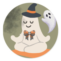 Fantasma Fofo Meditando com Chapéu de Bruxa