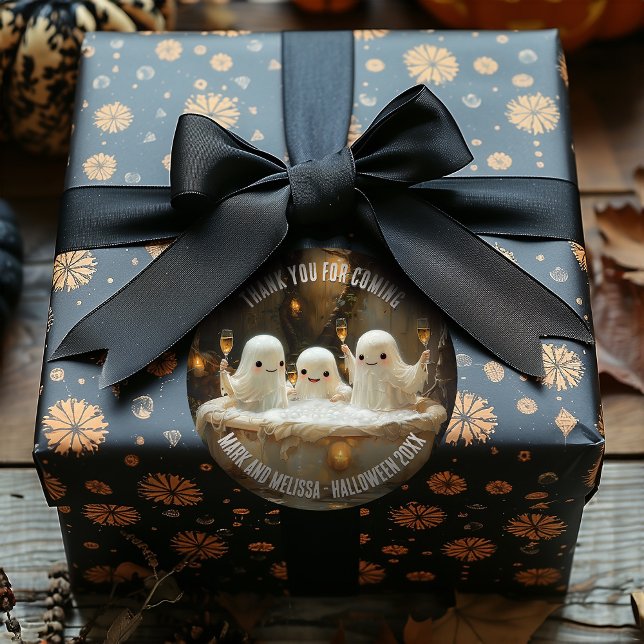 Adesivo Redondo Fantasmas em um Dia das Bruxas ao Ar Exterior (Criador carregado)