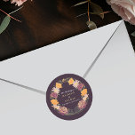 Adesivo Redondo Fantasy Encantado Casamento Floral Garden<br><div class="desc">Elegante,  caprichosa,  Fantasia Encantada design de casamento do Jardim Floral perfeito para uma celebração encantada de temas florestais. Este design apresenta elementos florais em um quadro de folhas verdes e sotaques dourados. Correspondência de itens no nosso compro para um tema de festa completo.</div>
