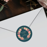Adesivo Redondo Fantasy Encantado Casamento Floral Garden<br><div class="desc">Elegante,  caprichosa,  Fantasia Encantada design de casamento do Jardim Floral perfeito para uma celebração encantada de temas florestais. Este design apresenta elementos florais em um quadro de folhas verdes e sotaques dourados. Correspondência de itens no nosso compro para um tema de festa completo.</div>