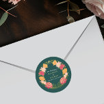 Adesivo Redondo Fantasy Encantado Casamento Floral Garden<br><div class="desc">Elegante,  caprichosa,  Fantasia Encantada design de casamento do Jardim Floral perfeito para uma celebração encantada de temas florestais. Este design apresenta elementos florais em um quadro de folhas verdes e sotaques dourados. Correspondência de itens no nosso compro para um tema de festa completo.</div>