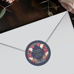 Adesivo Redondo Fantasy Encantado Casamento Floral Garden<br><div class="desc">Elegante,  caprichosa,  Fantasia Encantada design de casamento do Jardim Floral perfeito para uma celebração encantada de temas florestais. Este design apresenta elementos florais em um quadro de folhas verdes e sotaques dourados. Correspondência de itens no nosso compro para um tema de festa completo.</div>