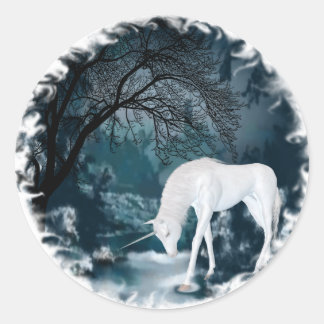 Adesivo Redondo Fantasy White Unicorn em Mitologia Florestal